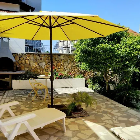 Apartment Grande Vista - Lovely With Spacious Lush Mediterranean Patio And Sea View *