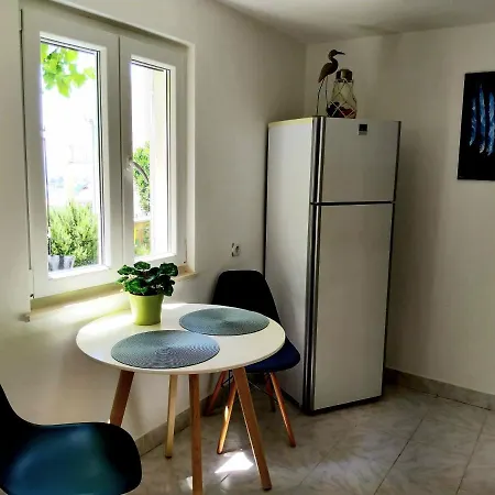 Grande Vista - Lovely With Spacious Lush Mediterranean Patio And Sea View *
