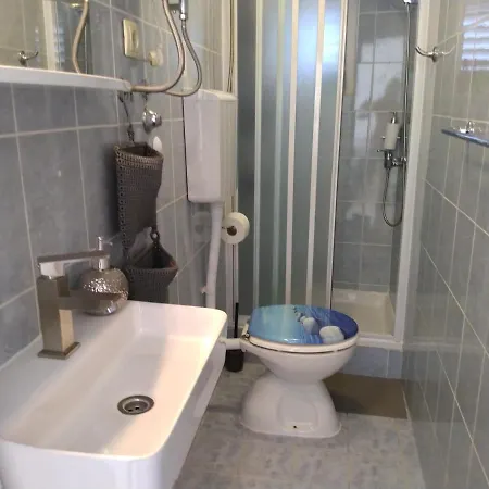Grande Vista - Lovely With Spacious Lush Mediterranean Patio And Sea View Apartment