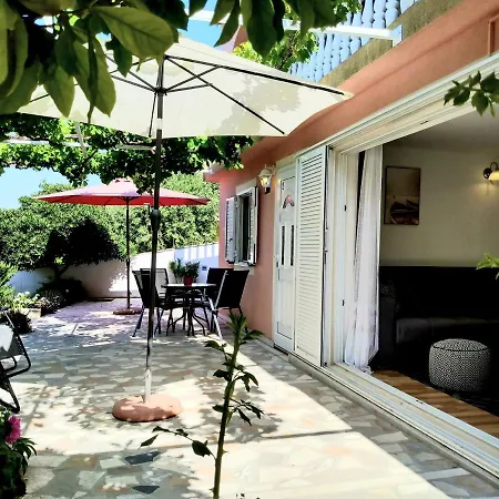 Grande Vista - Lovely With Spacious Lush Mediterranean Patio And Sea View Apartment *